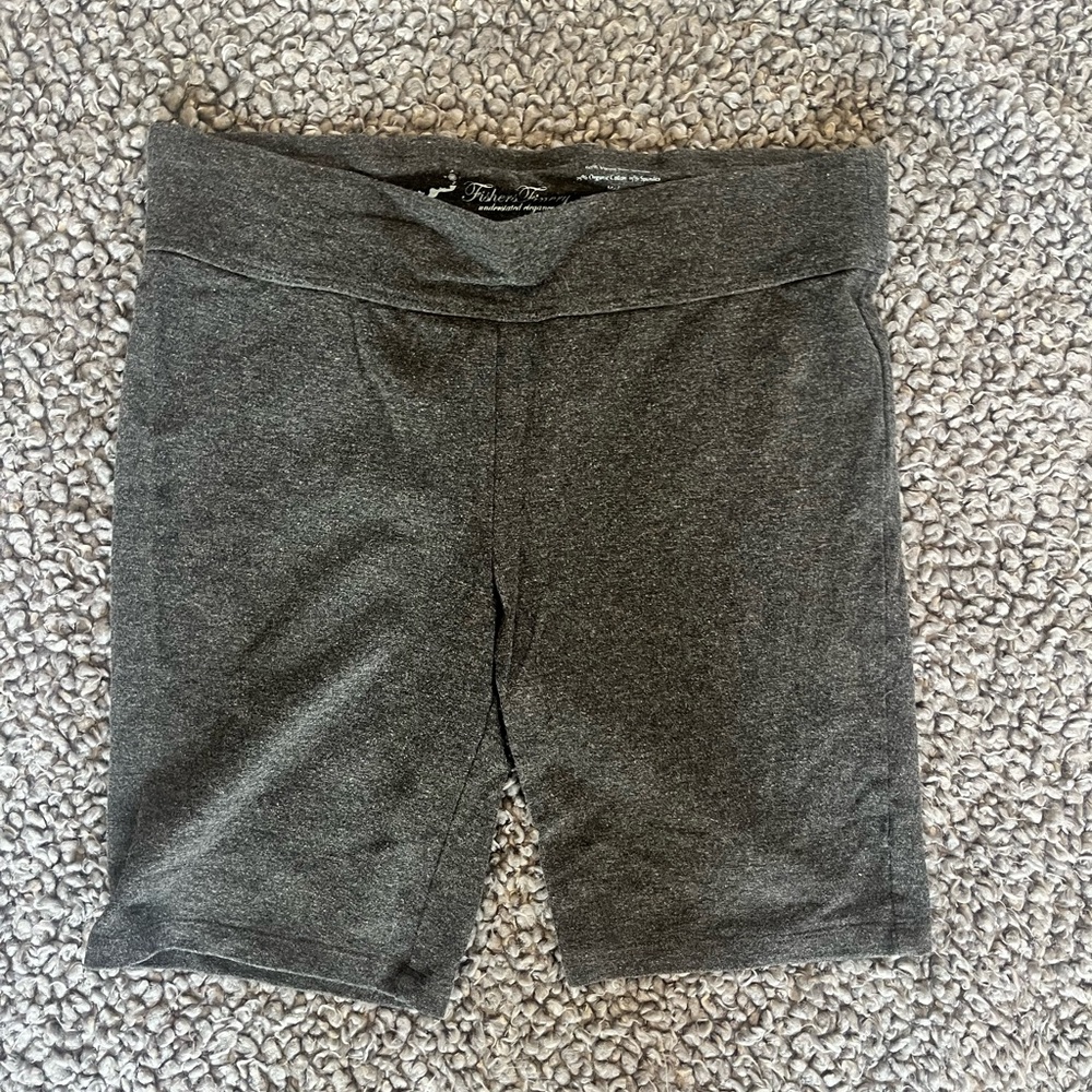 Fishers Finery women’s Yoga/Running shorts color heather gray size M